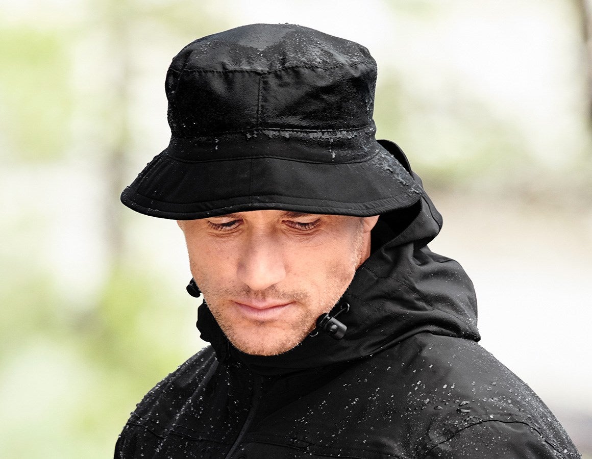 Main action image Functional hat black