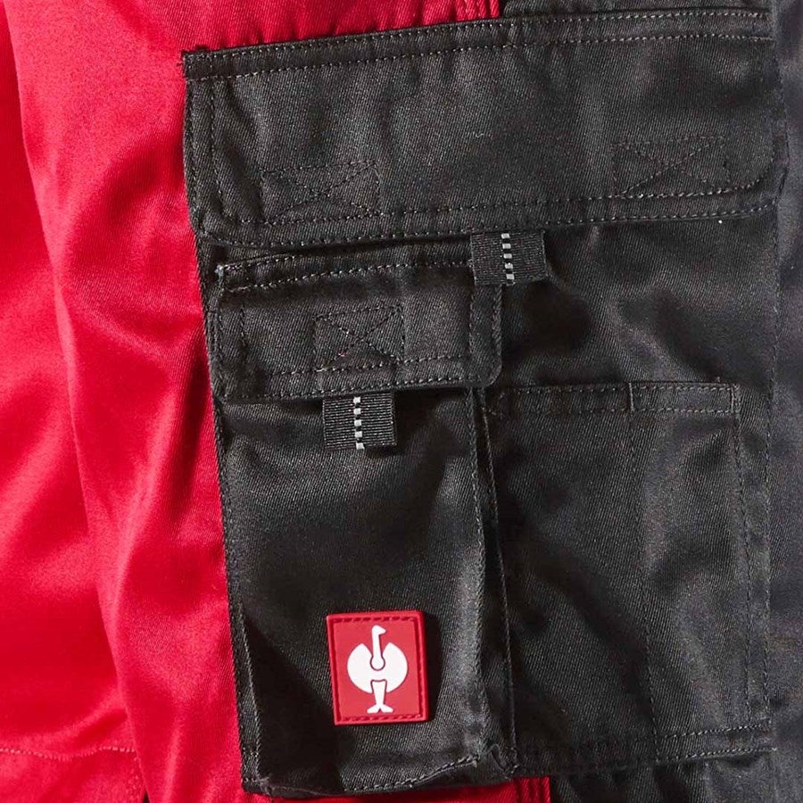 Detailed image Short e.s.image red/black