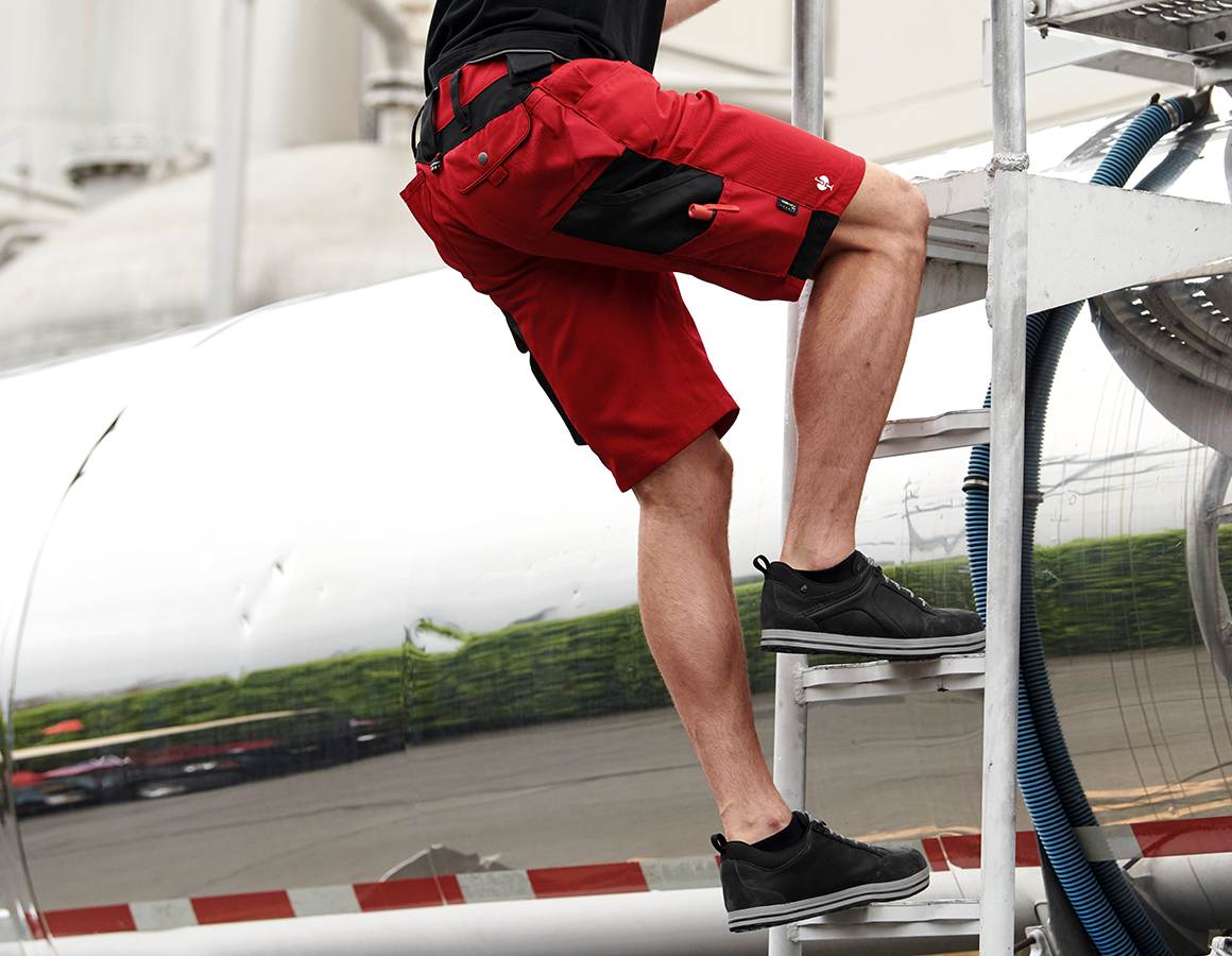 Additional image 1 Shorts e.s.motion red/black