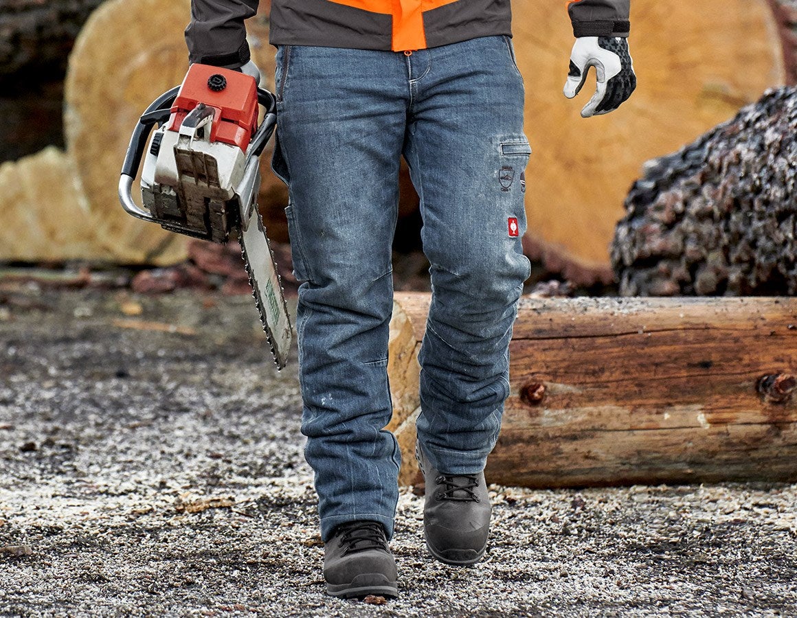 Main action image e.s. Forestry cut-protection jeans stonewashed